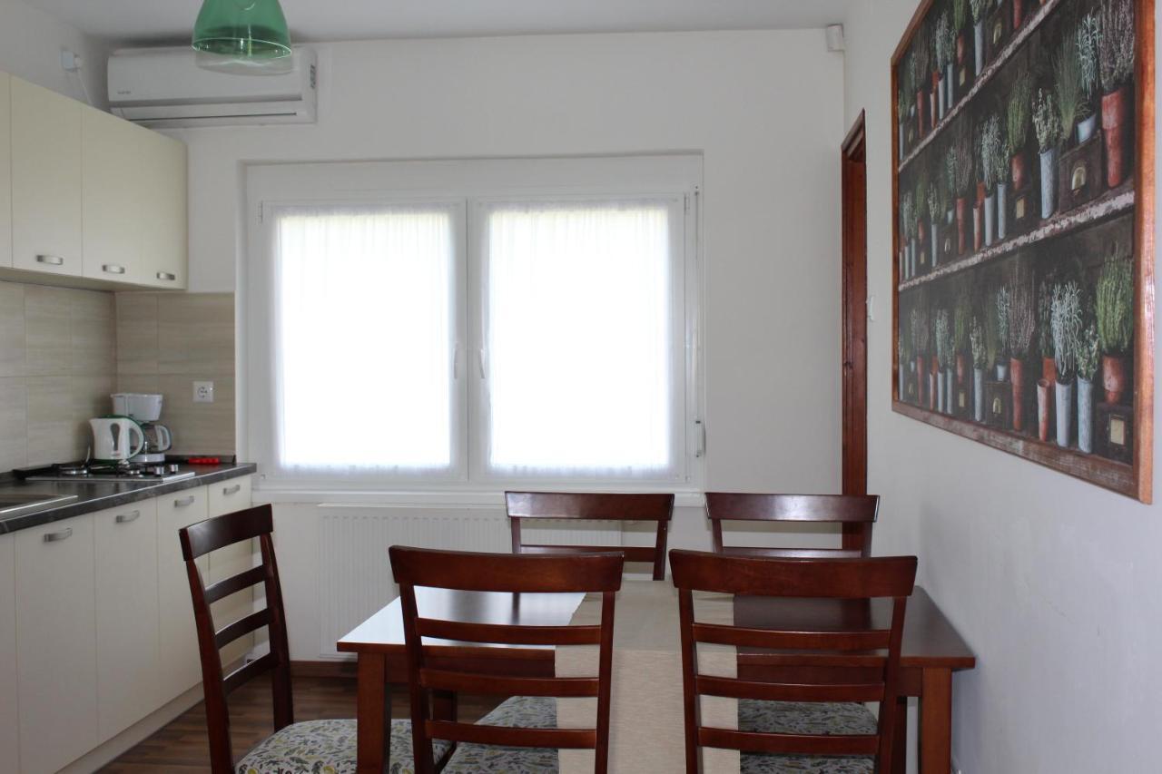 Petita Garden Apartman Siofok Exterior photo